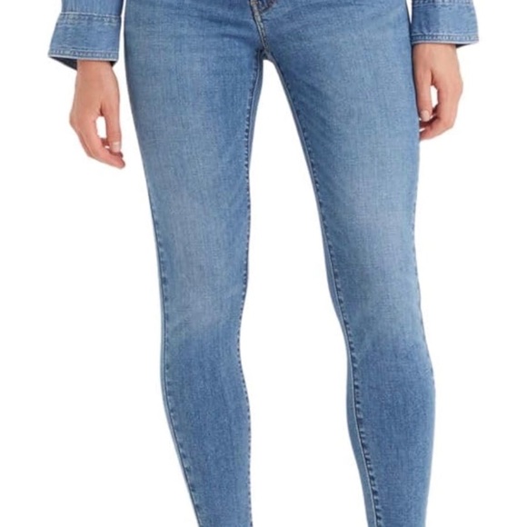 Levi's Denim - Levi's Women's 720 High-Rise Super Skinny Jeans Light Wash